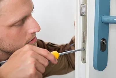 Super Locksmith Services Largo, FL 727-807-2769 Super Locksmith Services Largo, FL 727-807-2769 - 29-3